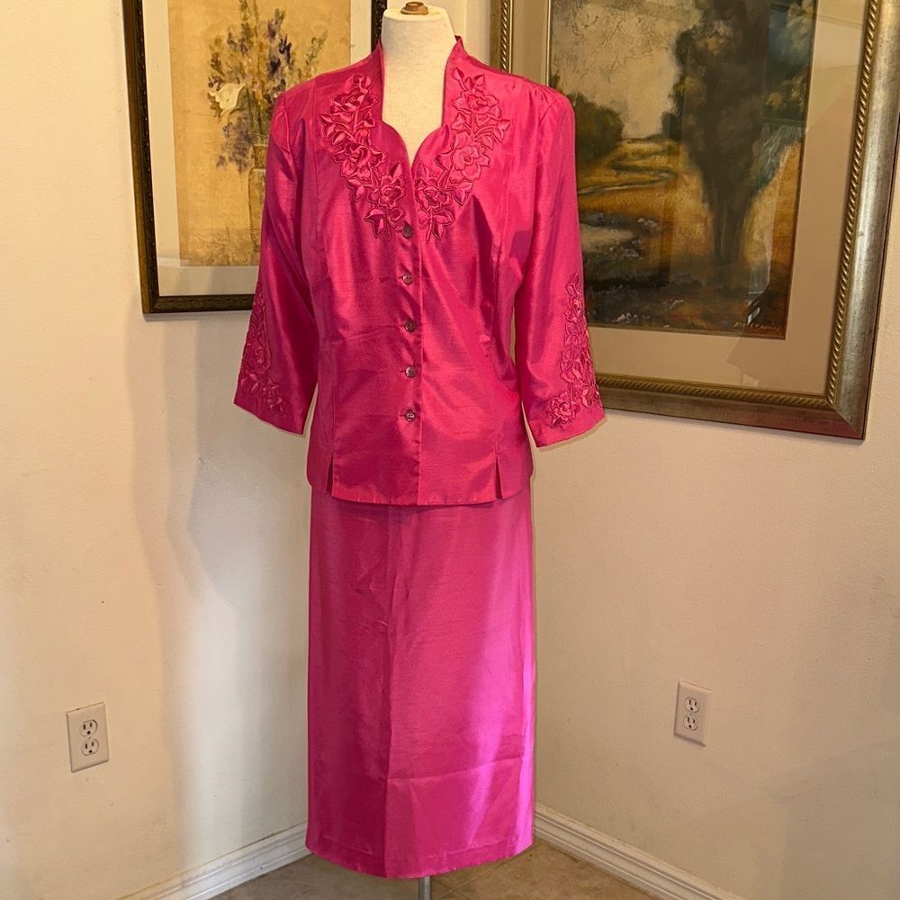 Plaza South Fuscia Embroidered Women's Jacket/Skirt Set Size 16